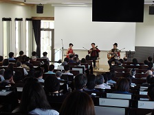茨城大学図書館リニューアルオープン記念コンサートを開催しました（本館）